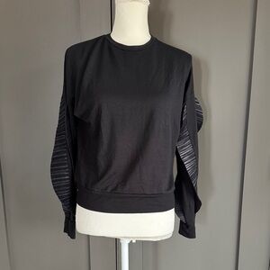 Express Women’s Black Fish Tail Ruffle Long Sleeve Top Sz XS